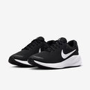 Nike Revolution 7–Confortável