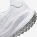 Nike Revolution 7–Premium